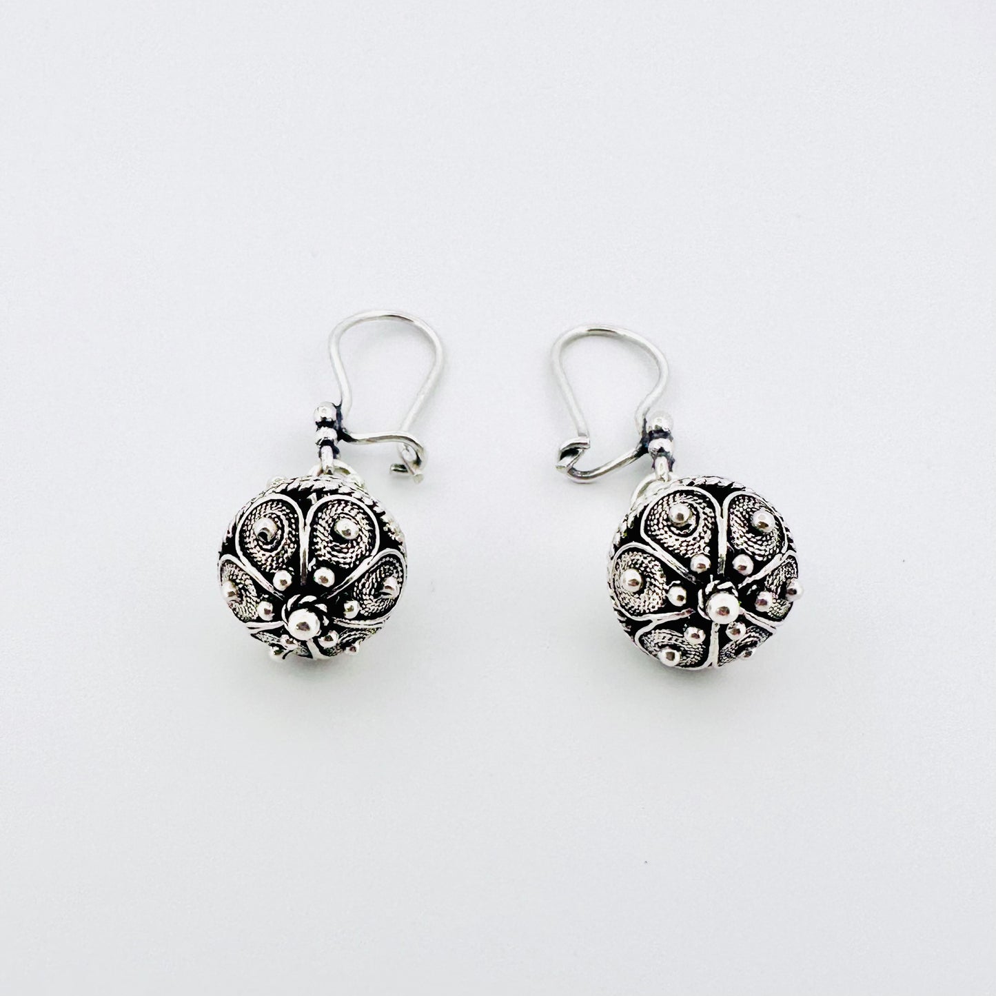 Botun Earrings - Silver