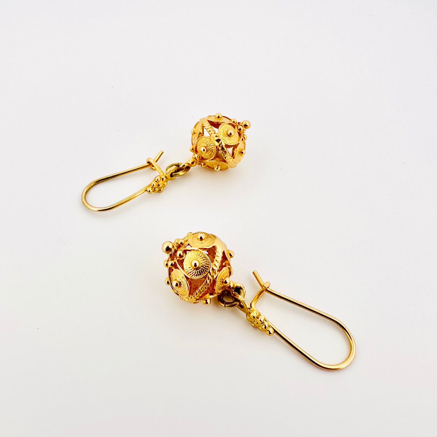 Botun Earrings - Gold