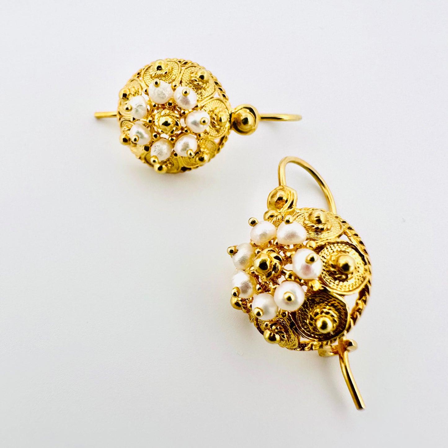 Botun Pearl Earrings - Gold