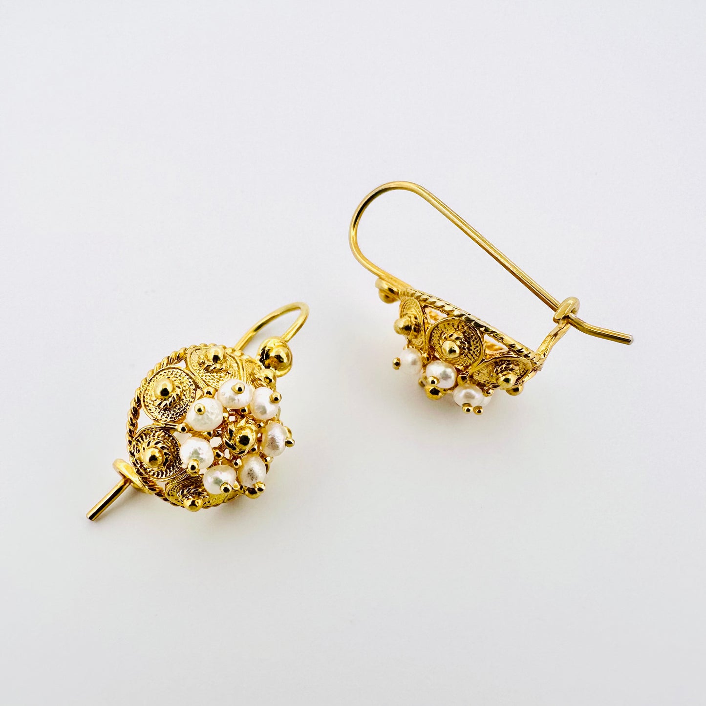 Botun Pearl Earrings - Gold