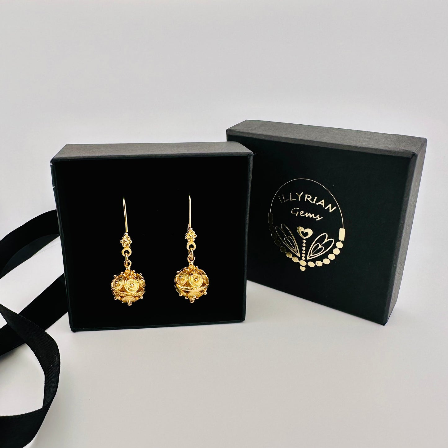 Botun Earrings - Gold