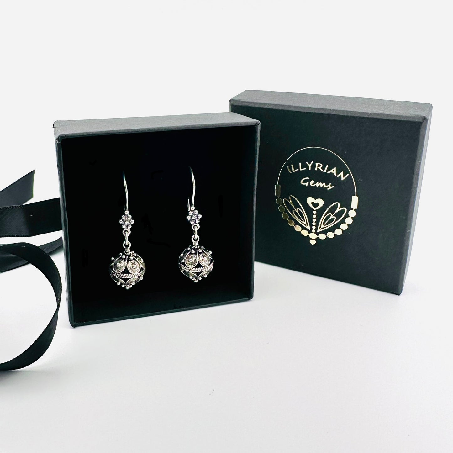 Botun Earrings - Silver