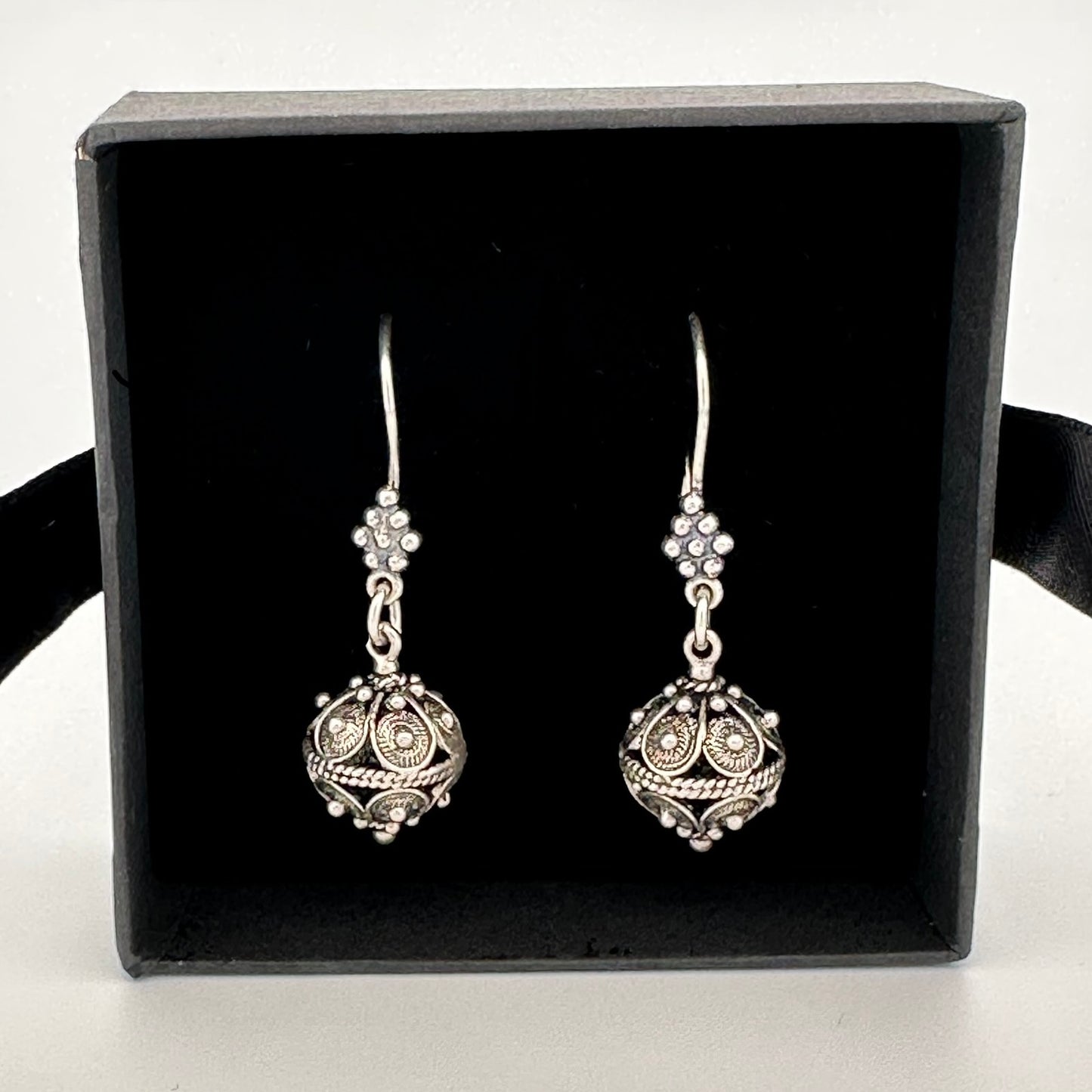 Botun Earrings - Silver