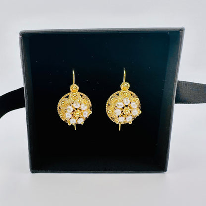 Botun Pearl Earrings - Gold