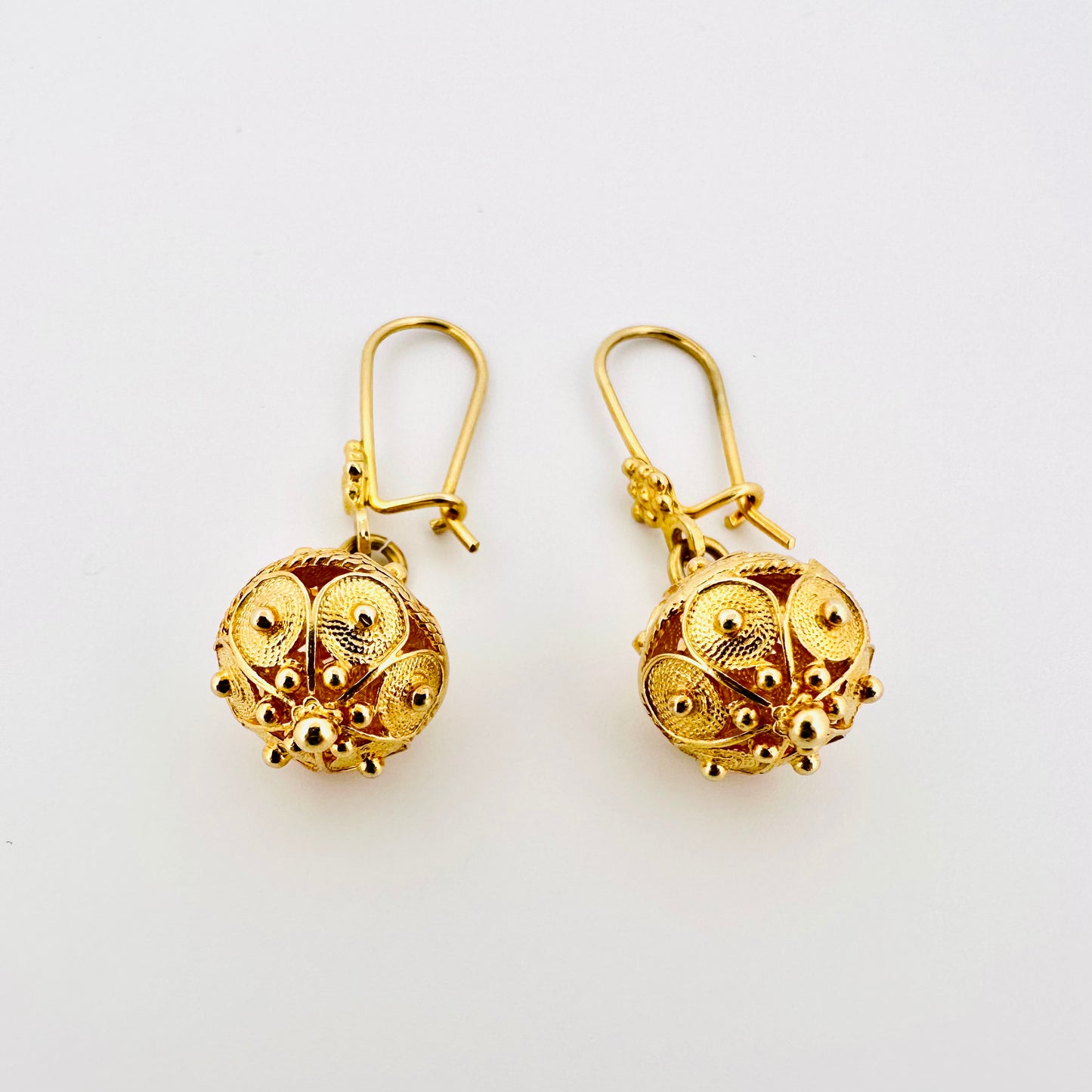 Botun Earrings - Gold